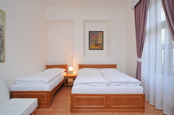 Aparthotel Boutique By Little King
