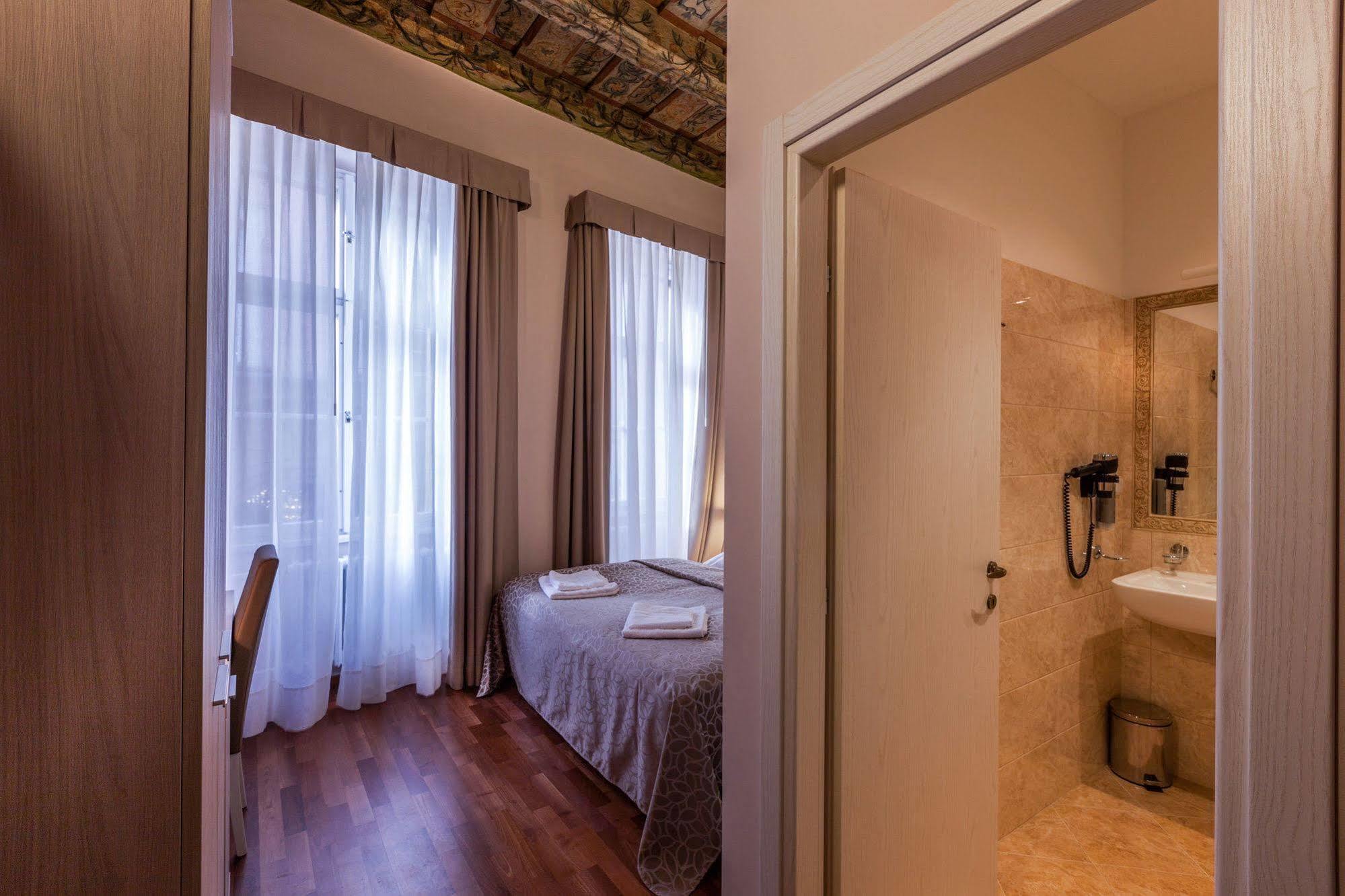 Boutique By Little King Praha